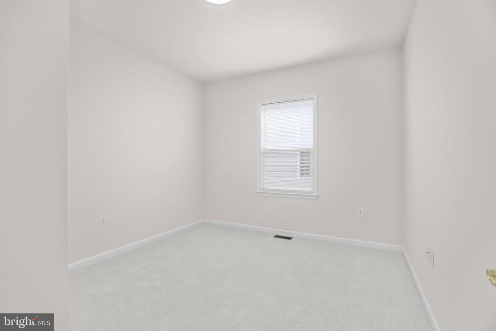 5 BLUEFIELD LANE
