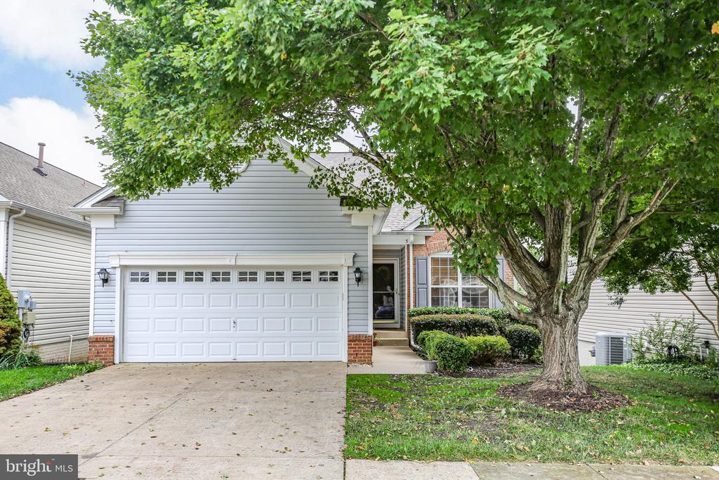 5 BLUEFIELD LANE