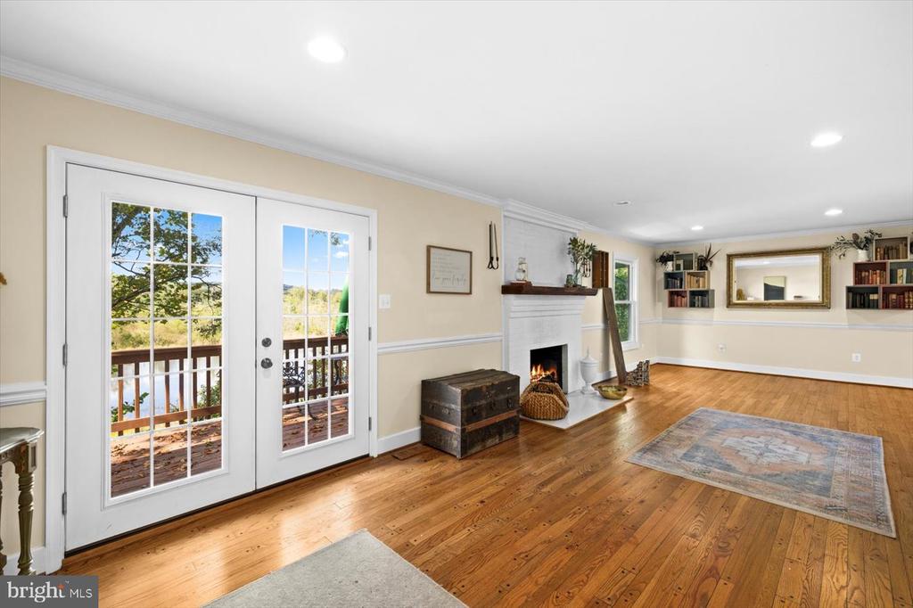 2161 AQUIA DRIVE