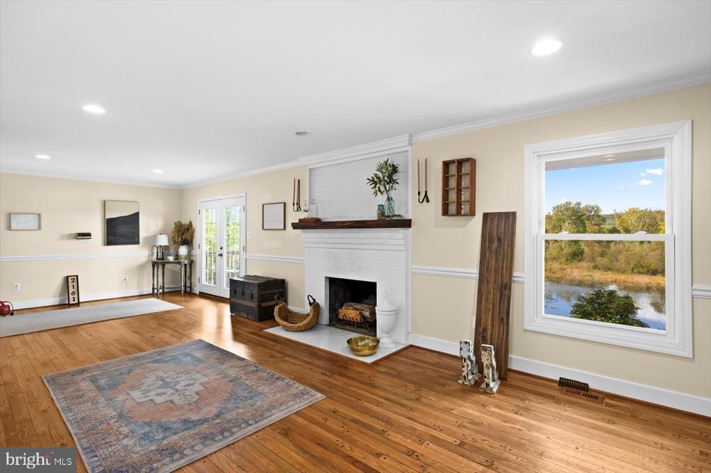2161 AQUIA DRIVE