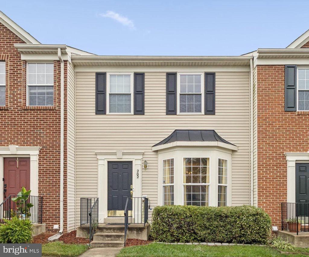 202 HEMLOCK DRIVE