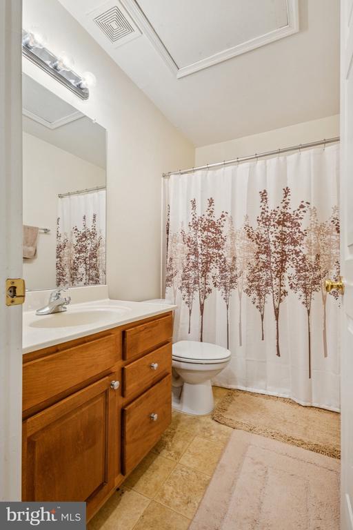 202 HEMLOCK DRIVE