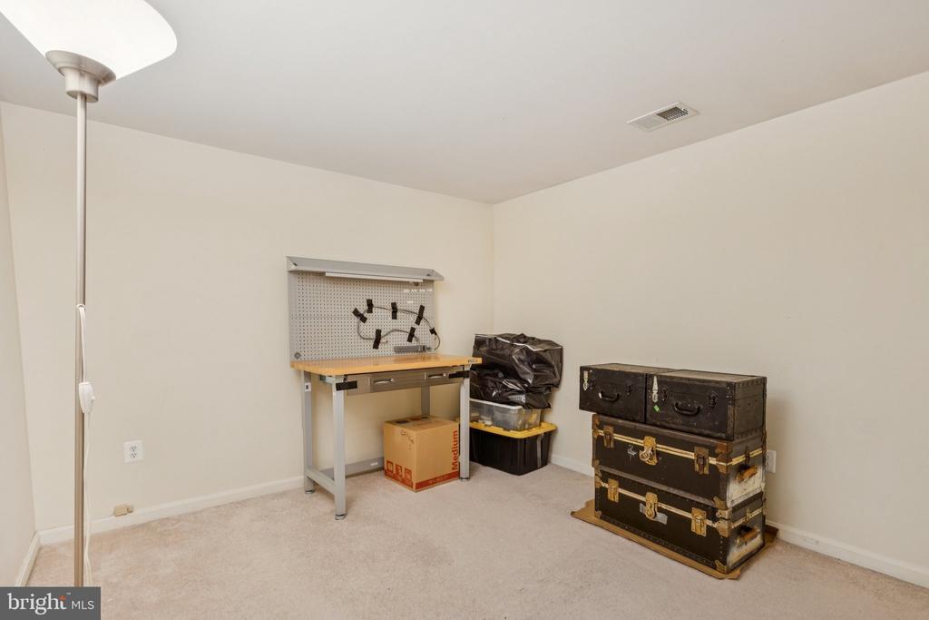 202 HEMLOCK DRIVE