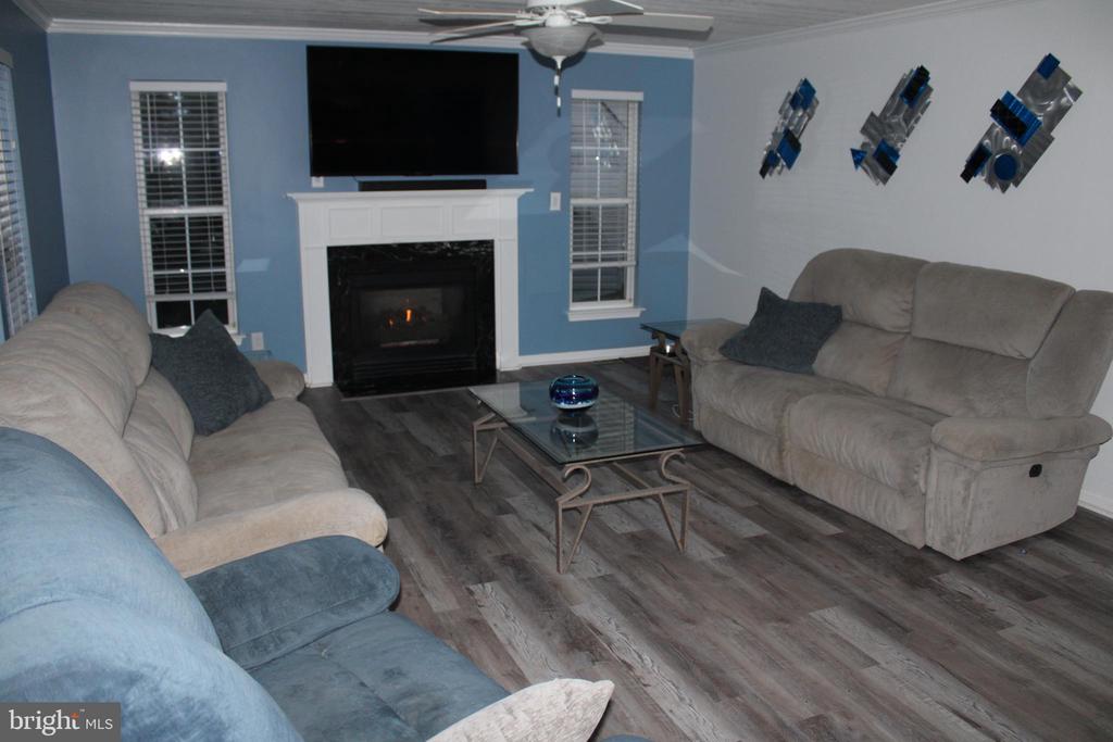 17 STONERIDGE COURT