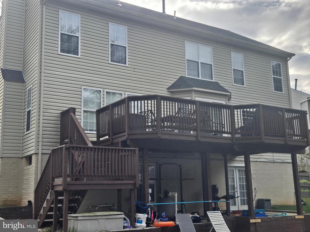 17 STONERIDGE COURT