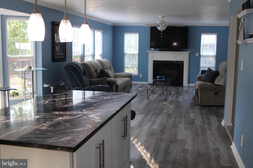 17 STONERIDGE COURT