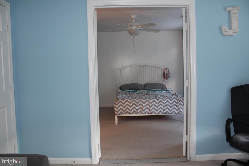 17 STONERIDGE COURT