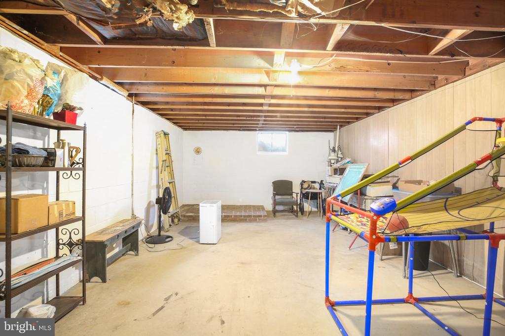 148 SANFORD DRIVE