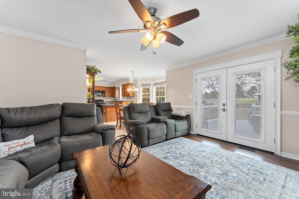41 DAWSON DRIVE