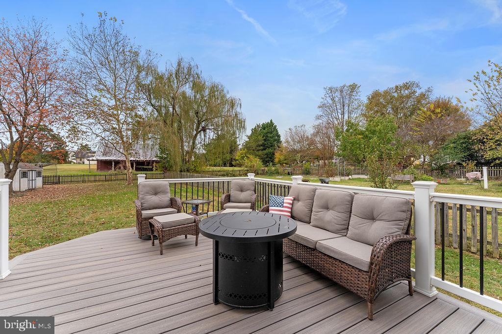 41 DAWSON DRIVE