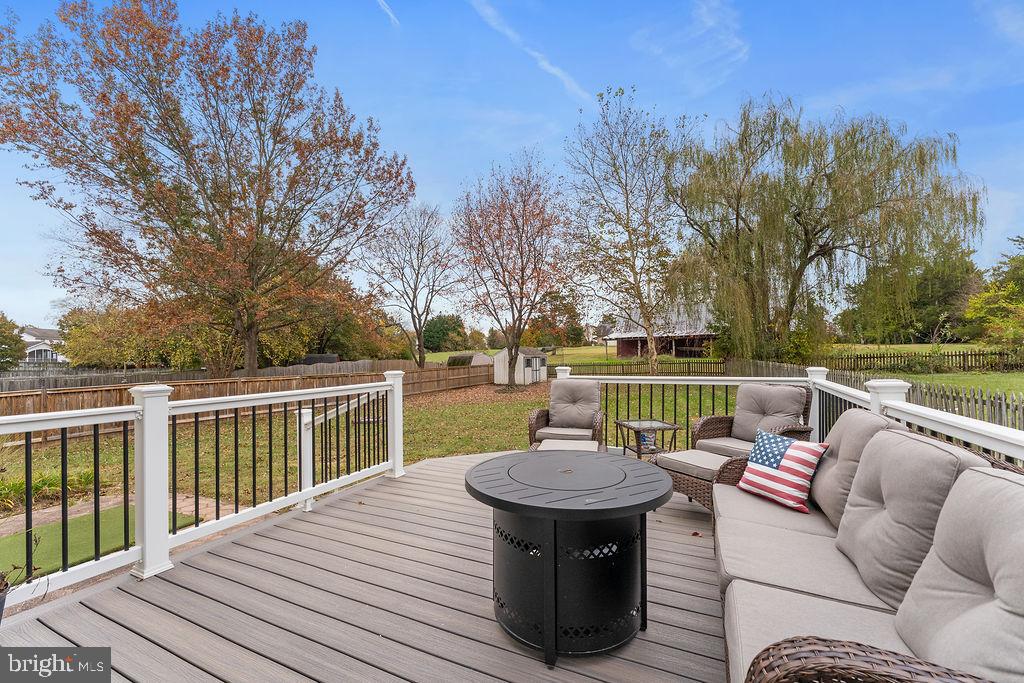 41 DAWSON DRIVE