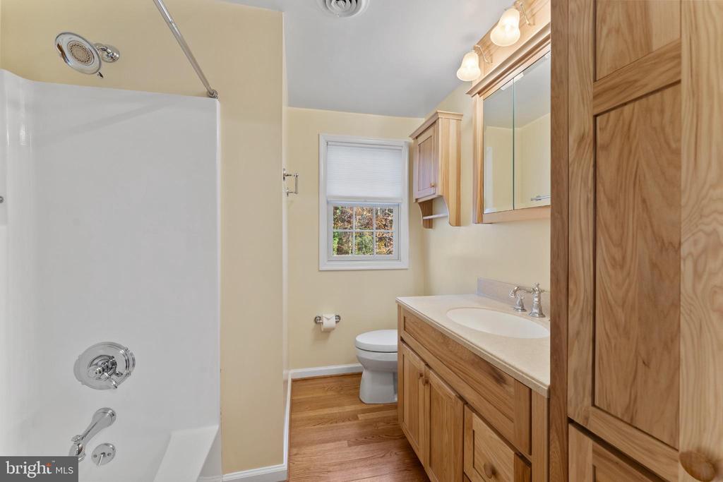 213 SLEEPY HOLLOW TRL