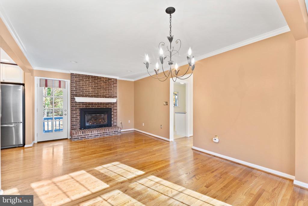 213 SLEEPY HOLLOW TRL