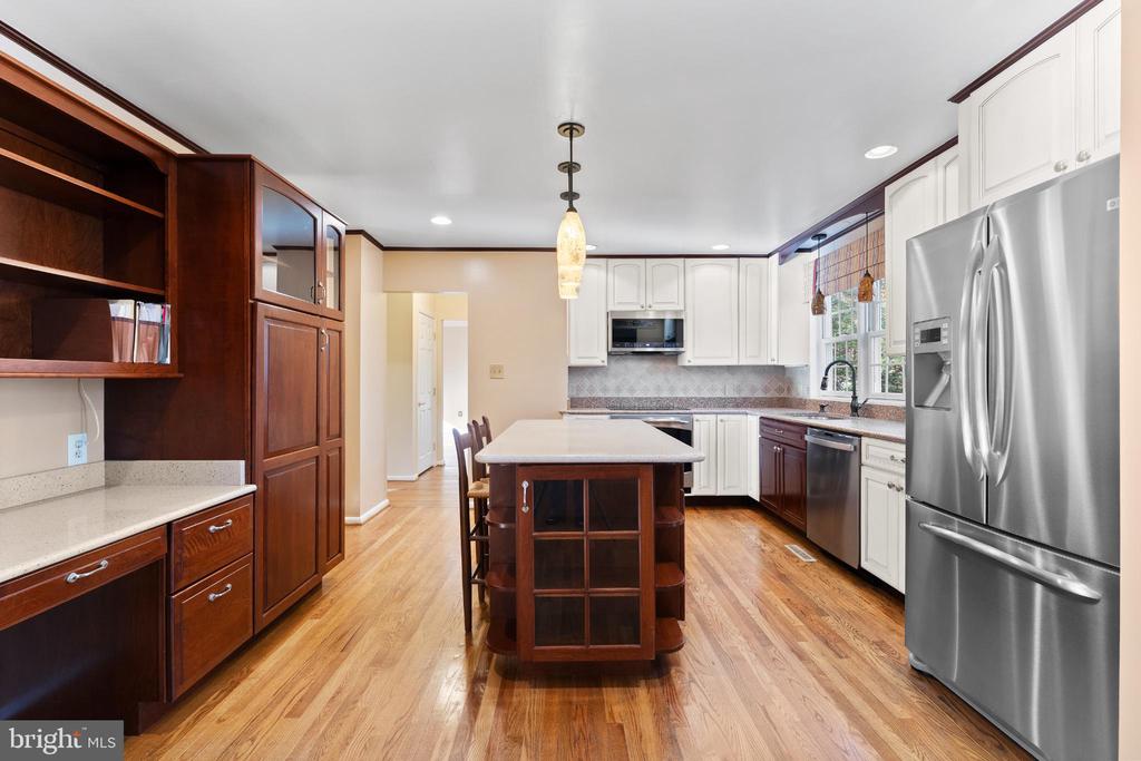 213 SLEEPY HOLLOW TRL