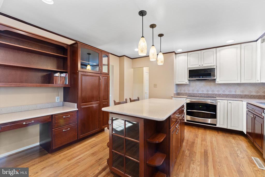 213 SLEEPY HOLLOW TRL