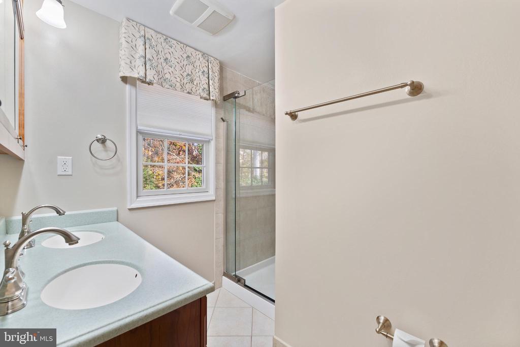 213 SLEEPY HOLLOW TRL
