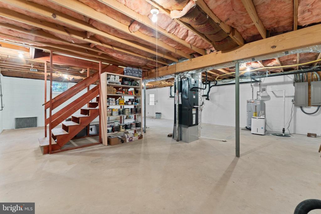 213 SLEEPY HOLLOW TRL