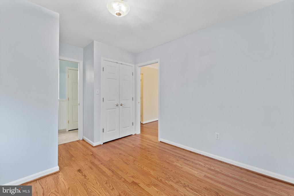 213 SLEEPY HOLLOW TRL