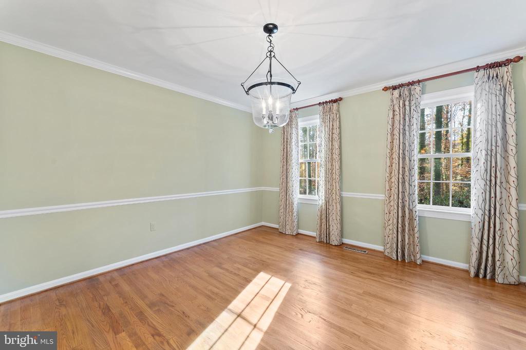 213 SLEEPY HOLLOW TRL
