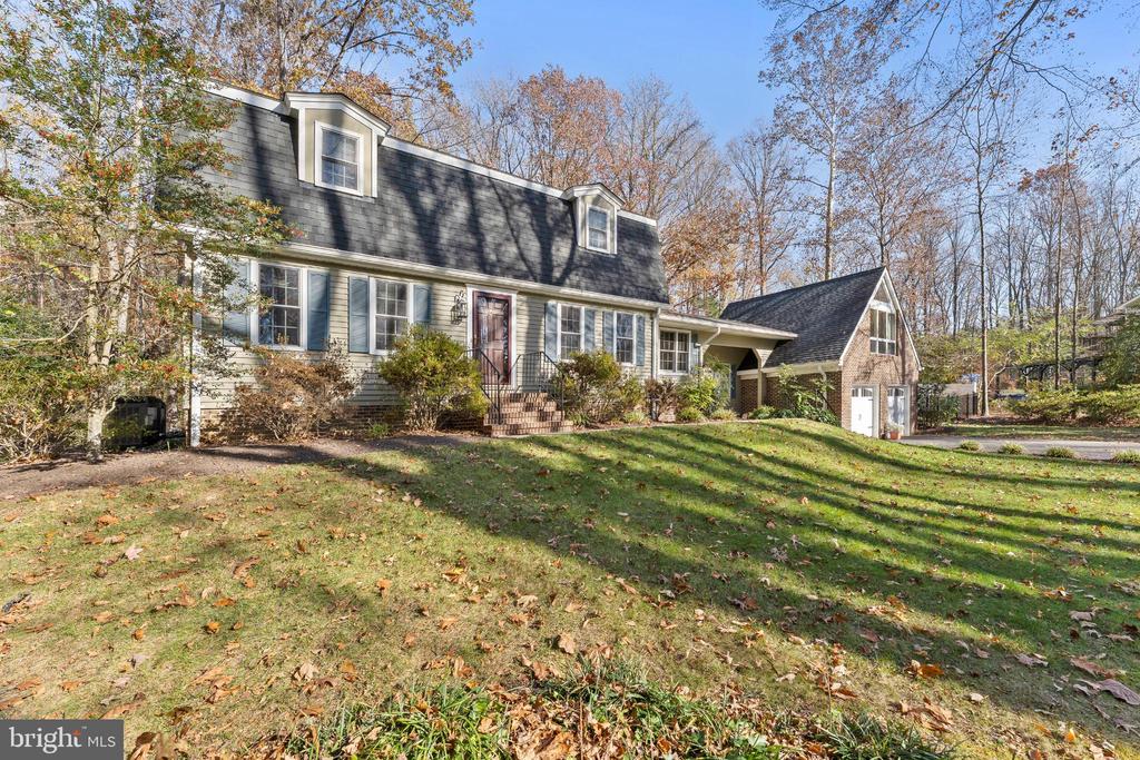 213 SLEEPY HOLLOW TRL