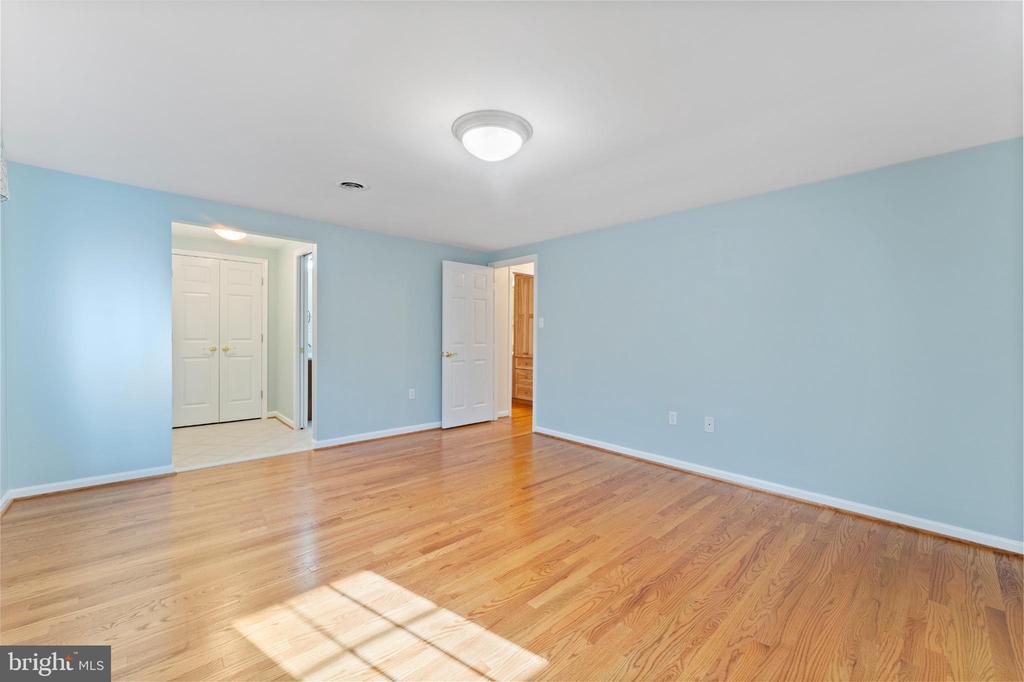 213 SLEEPY HOLLOW TRL