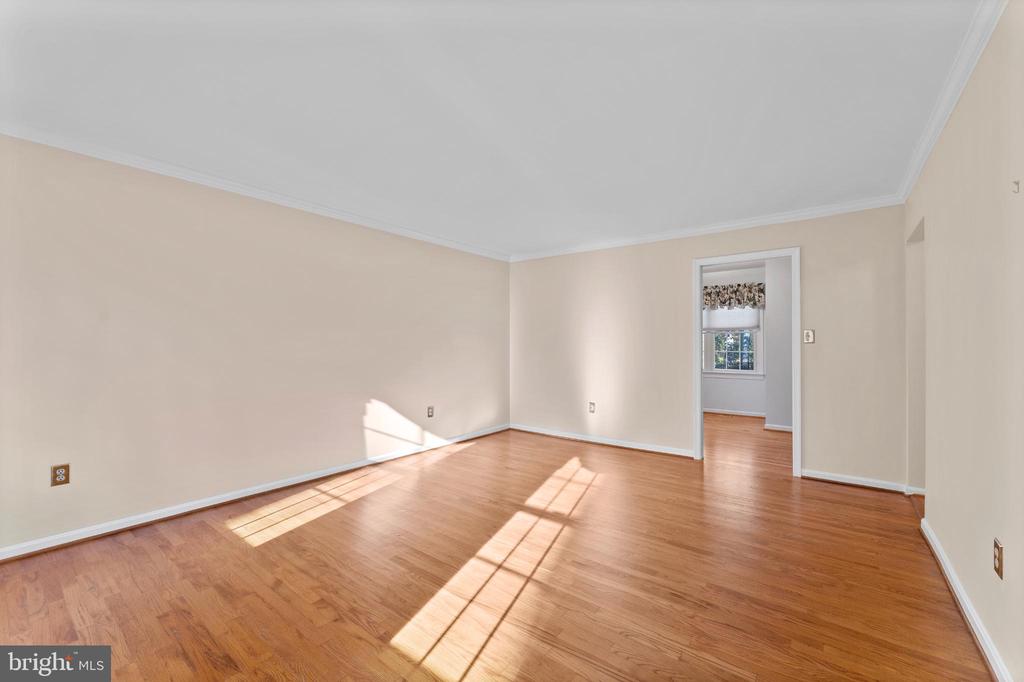 213 SLEEPY HOLLOW TRL