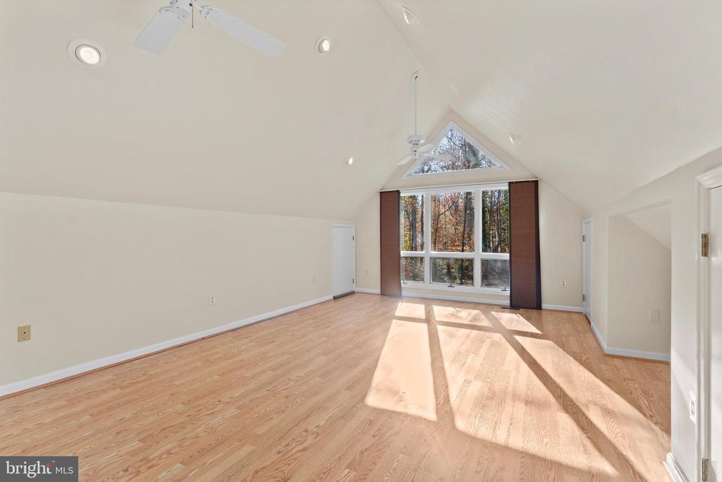 213 SLEEPY HOLLOW TRL