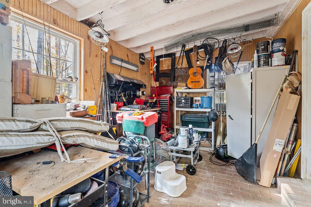 148 OAKWOOD DRIVE