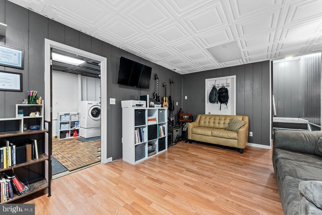 148 OAKWOOD DRIVE