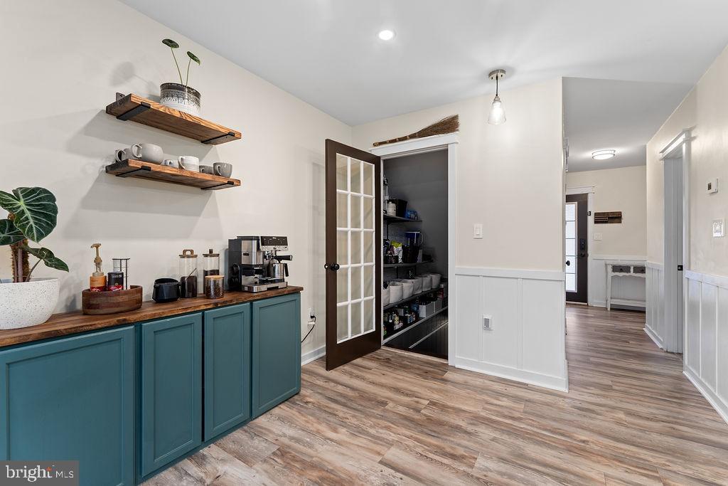 148 OAKWOOD DRIVE