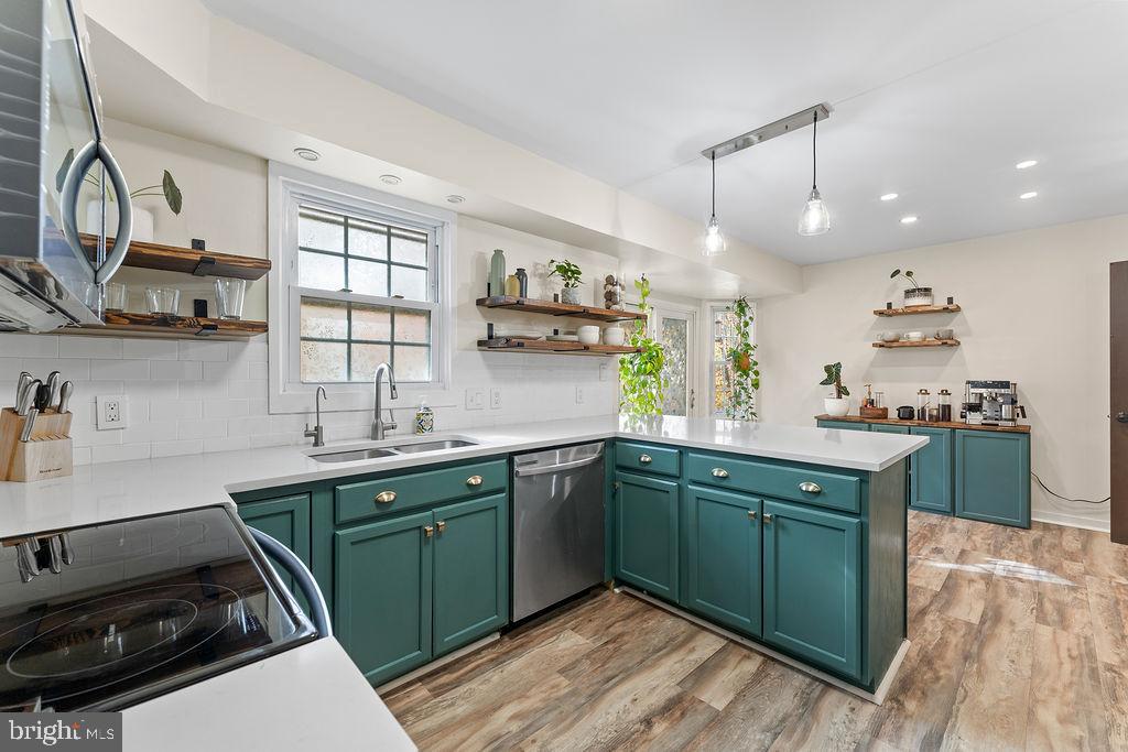148 OAKWOOD DRIVE