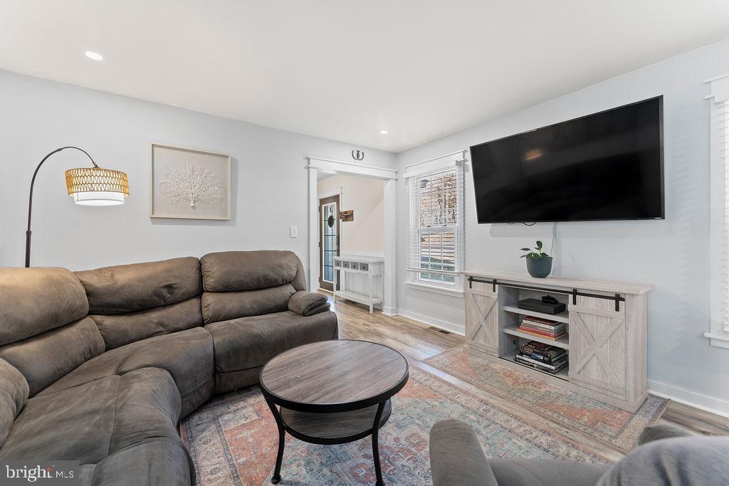 148 OAKWOOD DRIVE