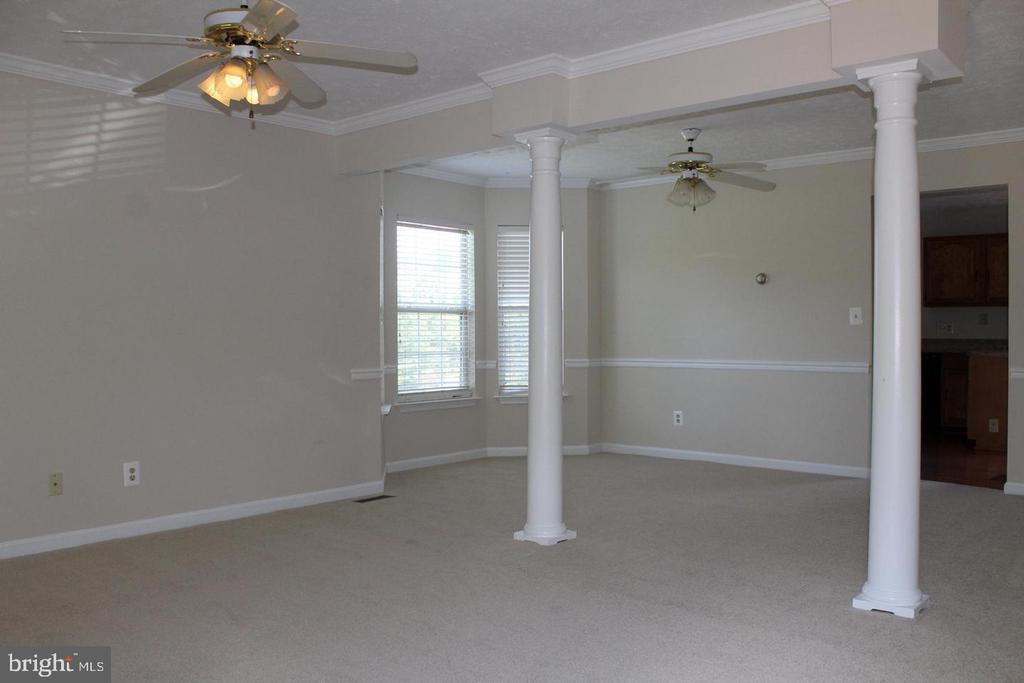 112 BENTLEY COURT