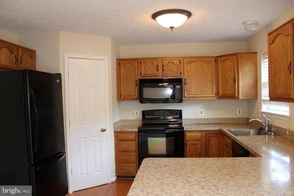 112 BENTLEY COURT