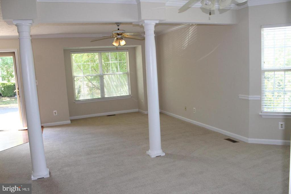 112 BENTLEY COURT