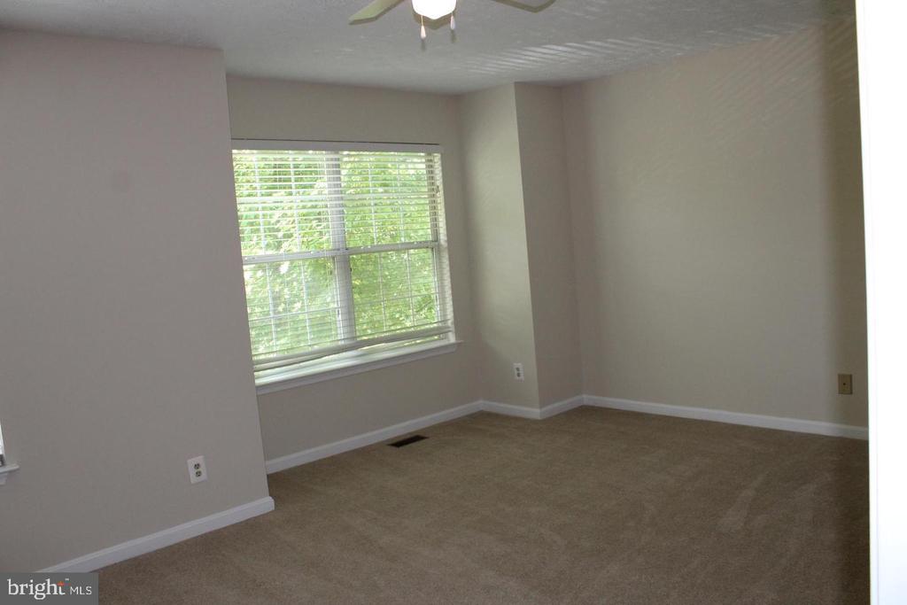 112 BENTLEY COURT