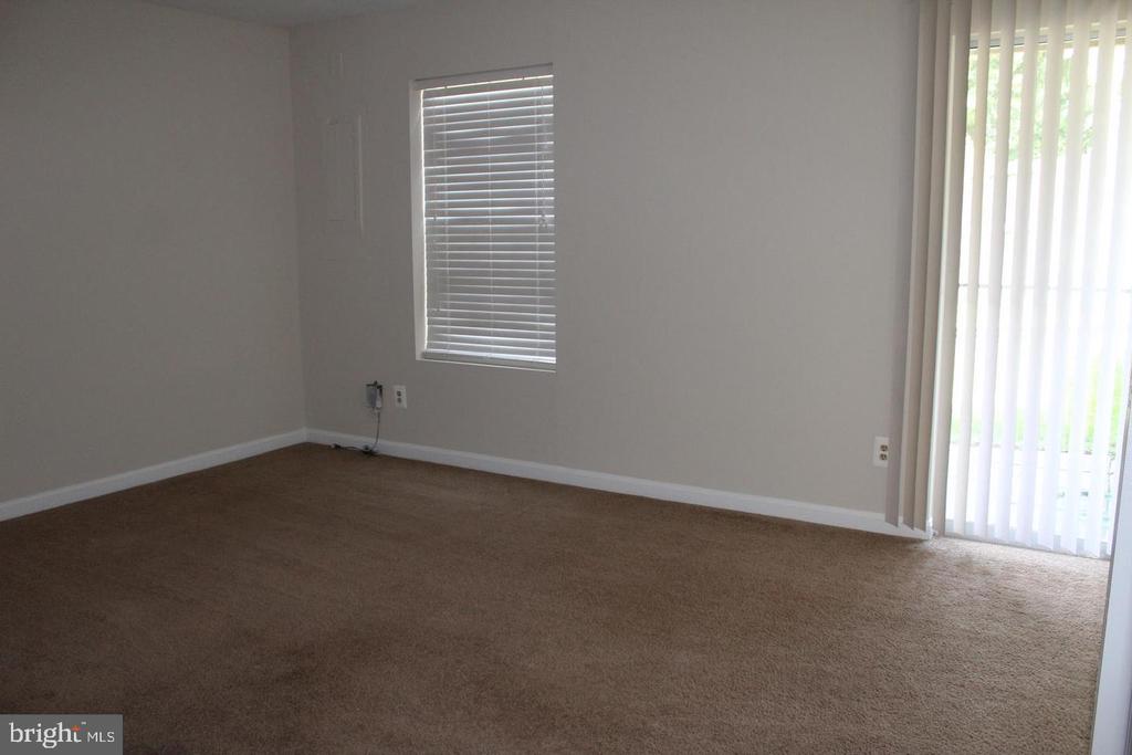 112 BENTLEY COURT