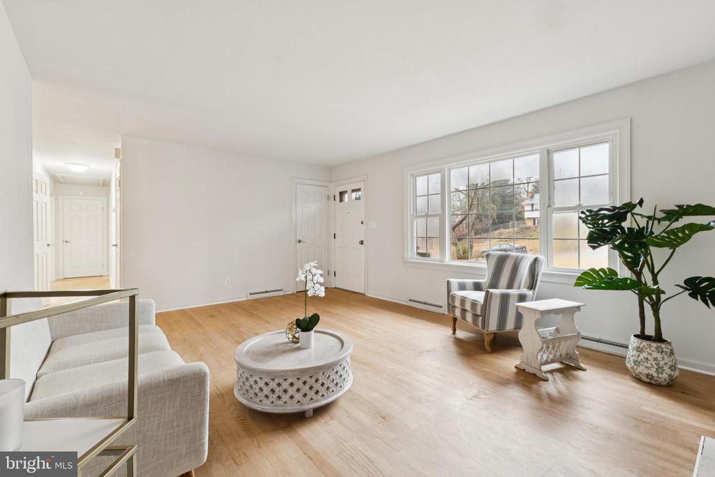 28 RIDGEMORE CIRCLE
