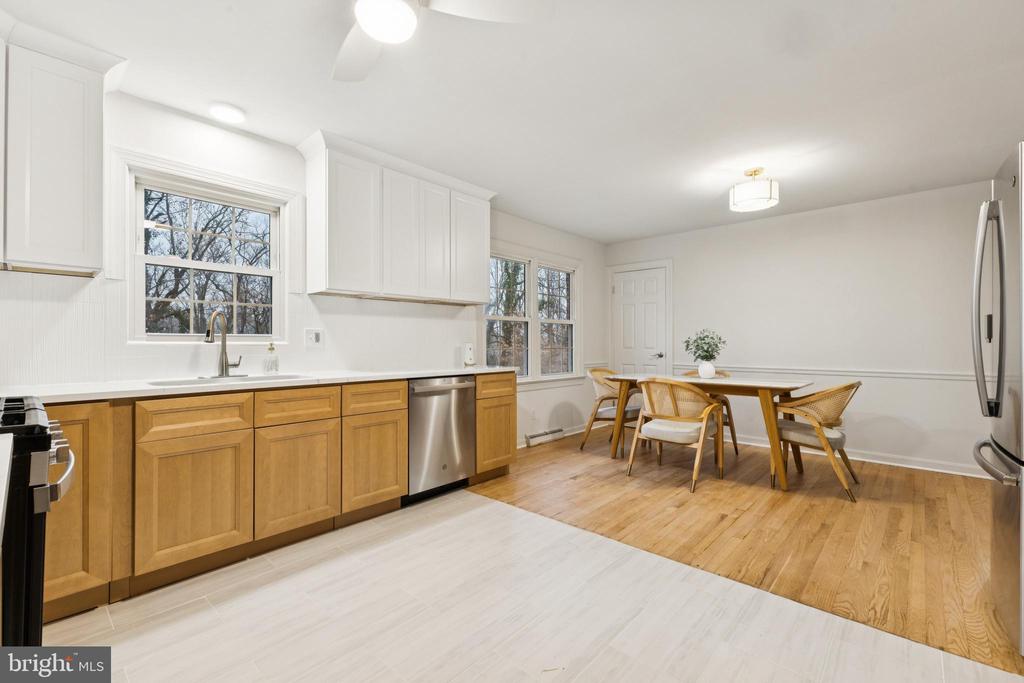 28 RIDGEMORE CIRCLE