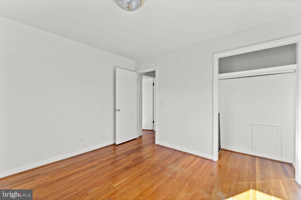 15 WINSTON PLACE