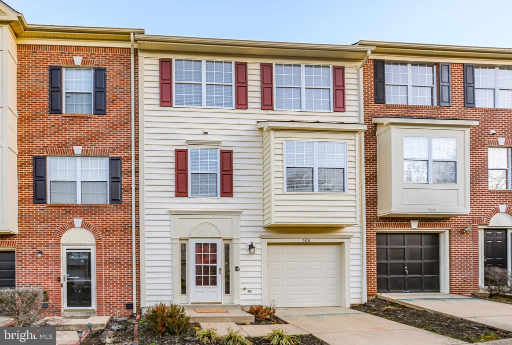 508 WATERS COVE COURT