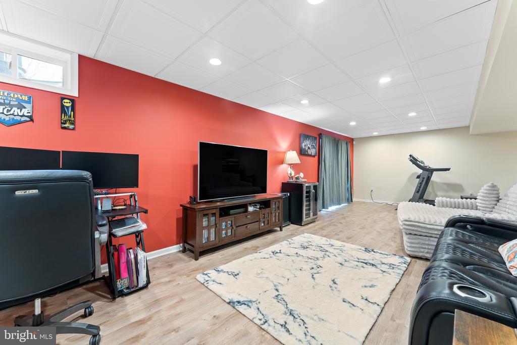 22 IRIS LANE