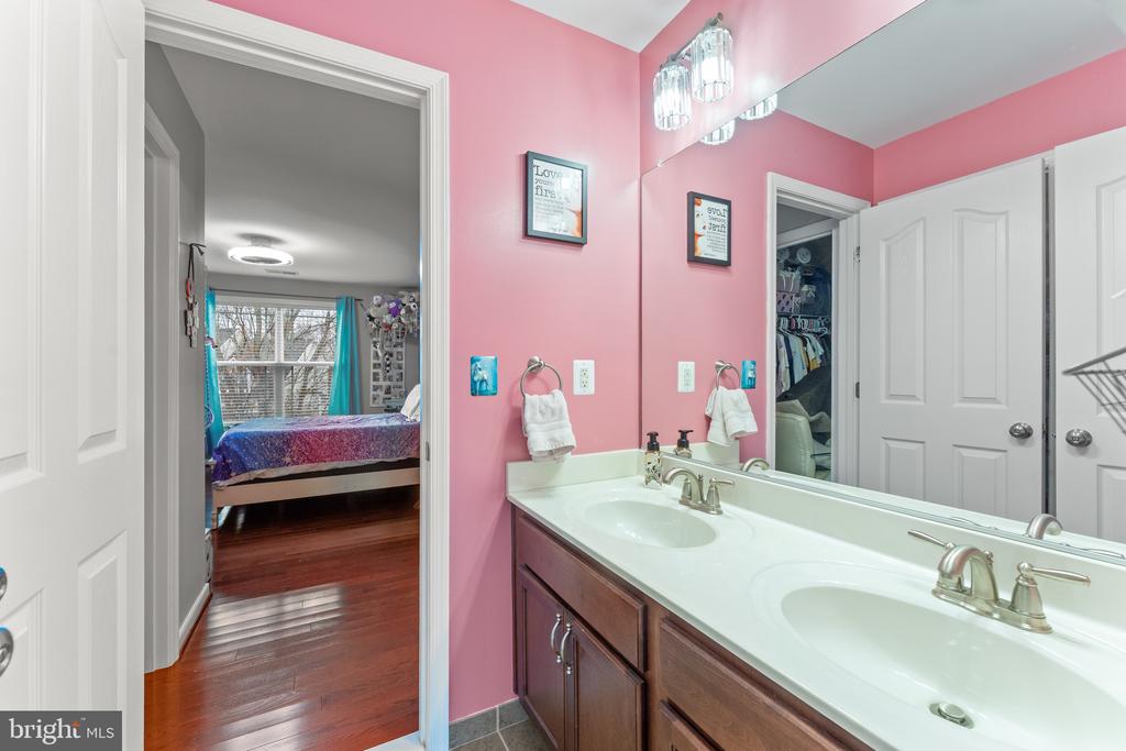22 IRIS LANE