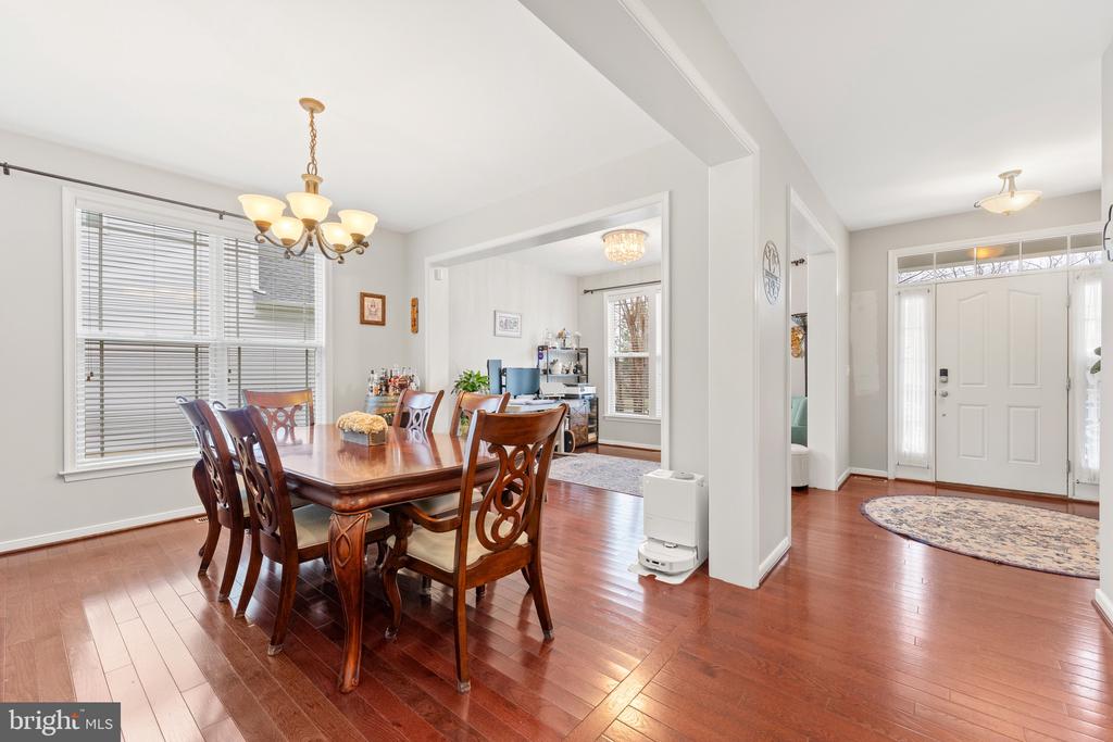 22 IRIS LANE