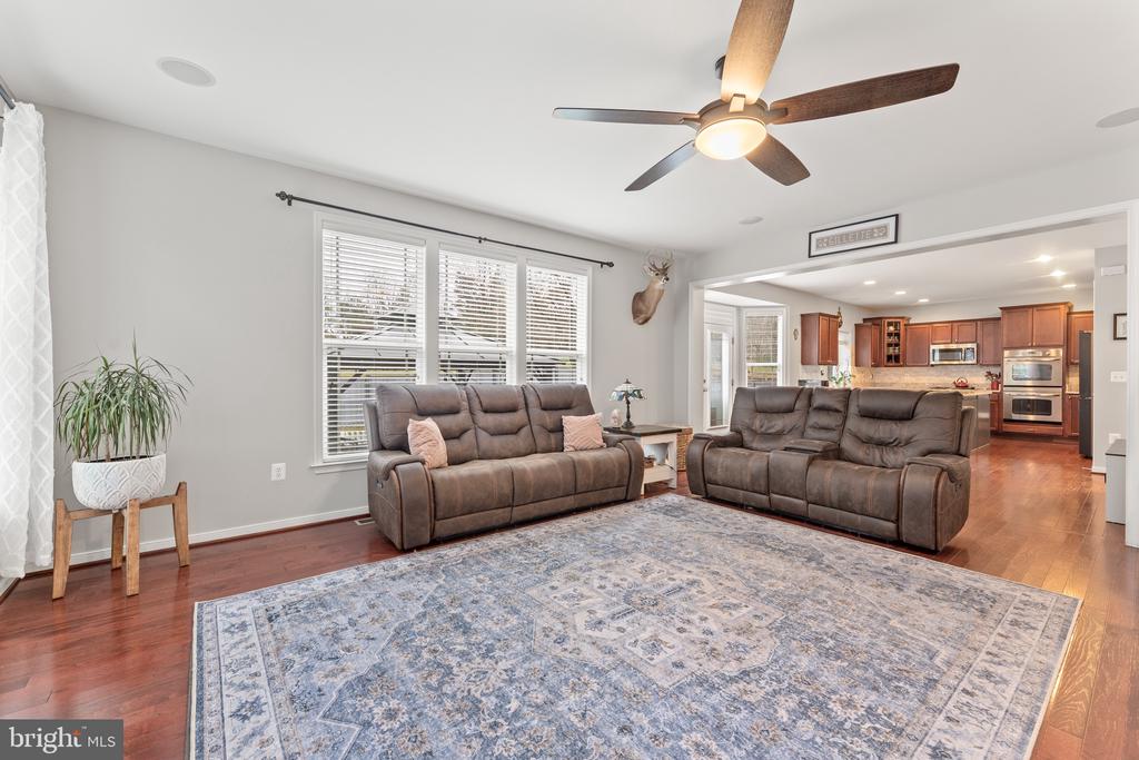 22 IRIS LANE