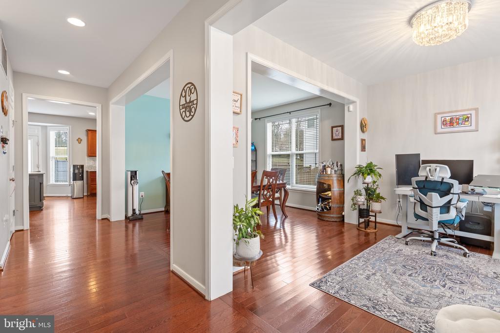 22 IRIS LANE