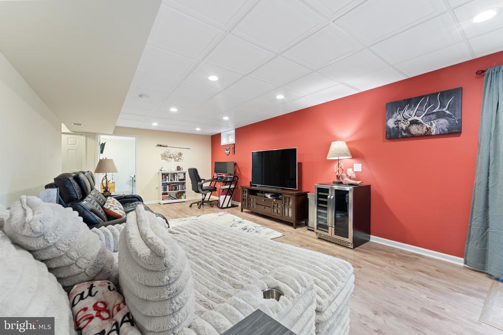 22 IRIS LANE