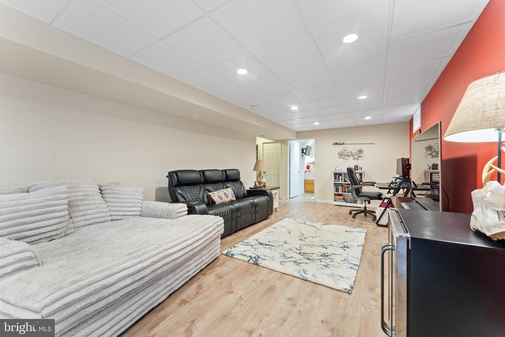 22 IRIS LANE