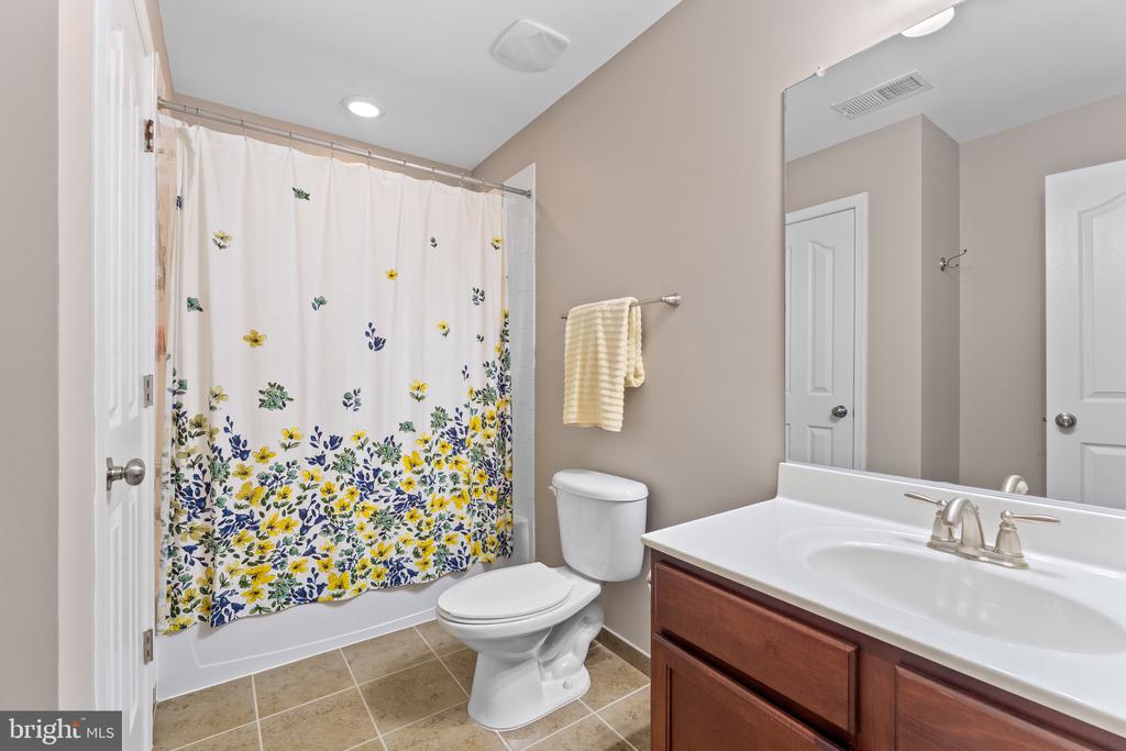 22 IRIS LANE