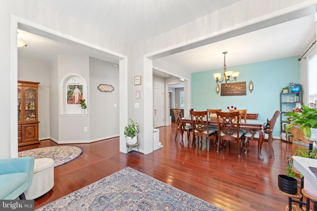 22 IRIS LANE